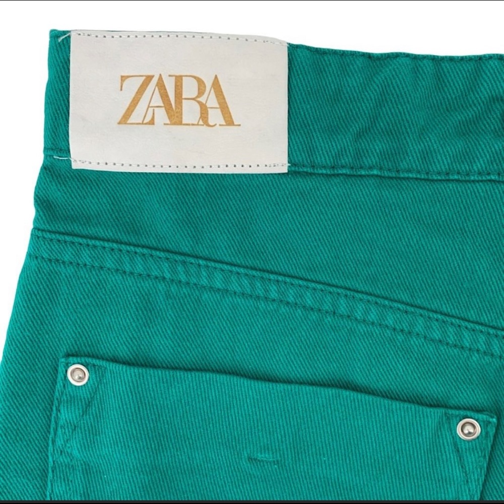 ZARA High Waisted Green Jean Shorts🍀